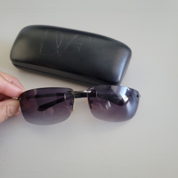 Diane Von Furstenberg Sunglasses Case - Picture 4 of 6